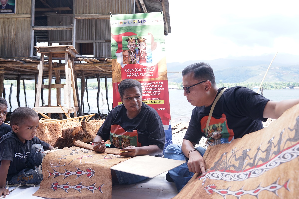 PEMPROV PAPUA BERPERAN AKTIF DALAM PELAKSANAAN PILOT PROJECT SINERGITAS PERTUMBUHAN DAN PEMERATAAN EKONOMI DI WILAYAH PROVINSI PAPUA